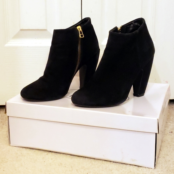 Steve Madden PANELOPE Suede Ankle Booties - Picture 4 of 8